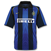 Inter Milan<br>Camiseta Local<br>2001 - 2002