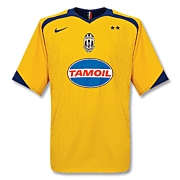 Juventus<br>3rd Shirt<br>2005 - 2006