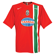 Juventus<br>Away Shirt<br>2005 - 2006