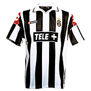 Juventus<br>Home Jersey<br>2000 - 2001