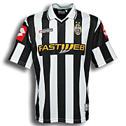 Juventus<br>Home Jersey<br>2001 - 2002