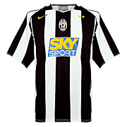 Juventus<br>Home Jersey<br>2004 - 2005