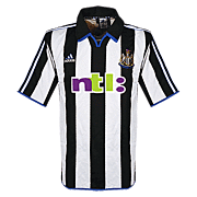 Newcastle United<br>Home Jersey<br>2000 - 2001