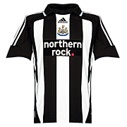 Newcastle United<br>Camiseta Local<br>2007 - 2009