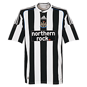 Newcastle United<br>Home Shirt<br>2009 - 2010