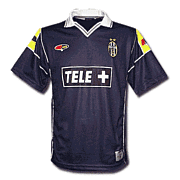 Juventus<br>3rd Shirt<br>2000 - 2001